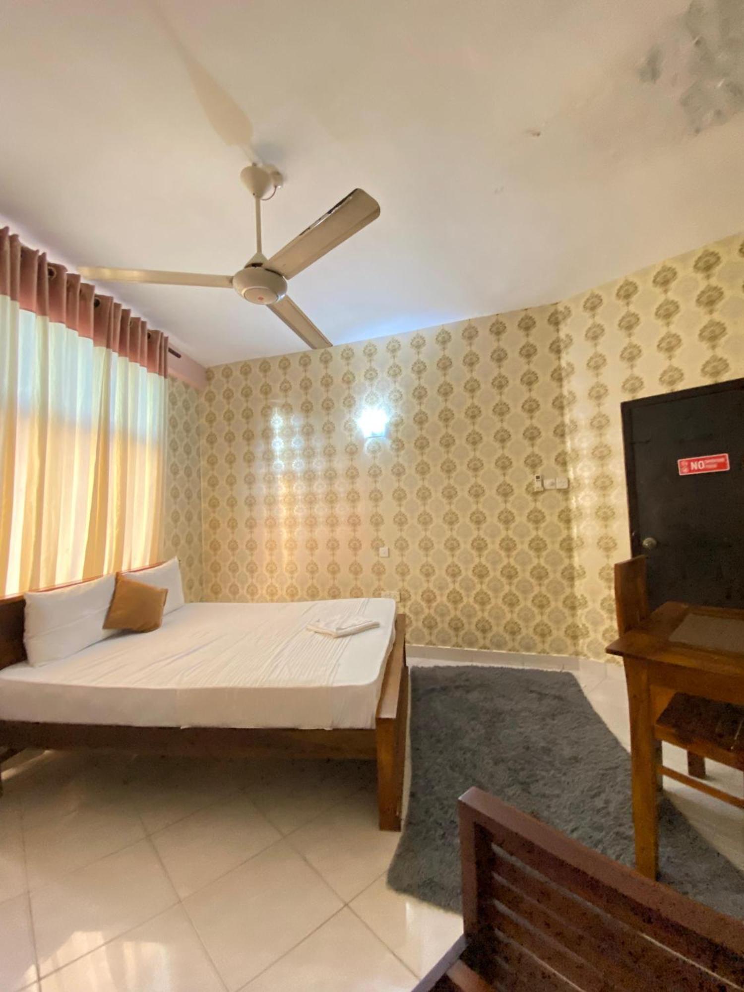 Airport City Hotel 卡图纳耶克 外观 照片